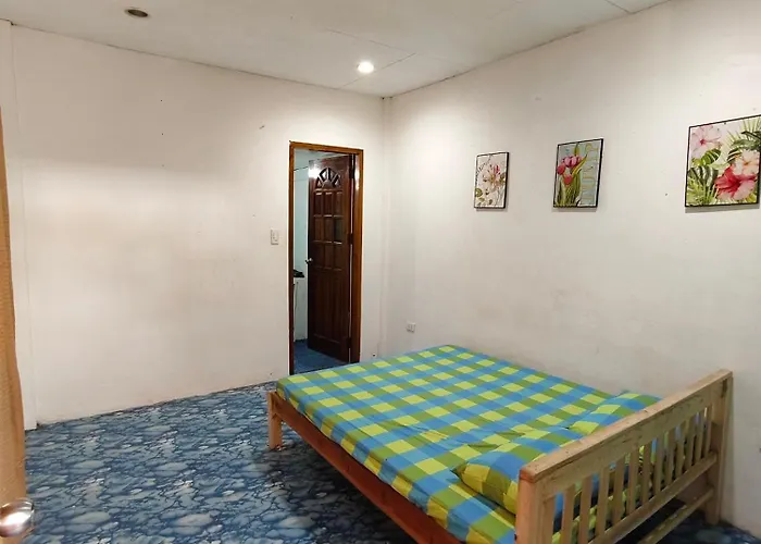 Kael Moalboal Hostal Basdiot