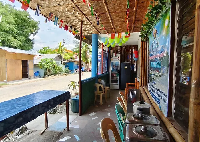 Kael Moalboal Hostal *