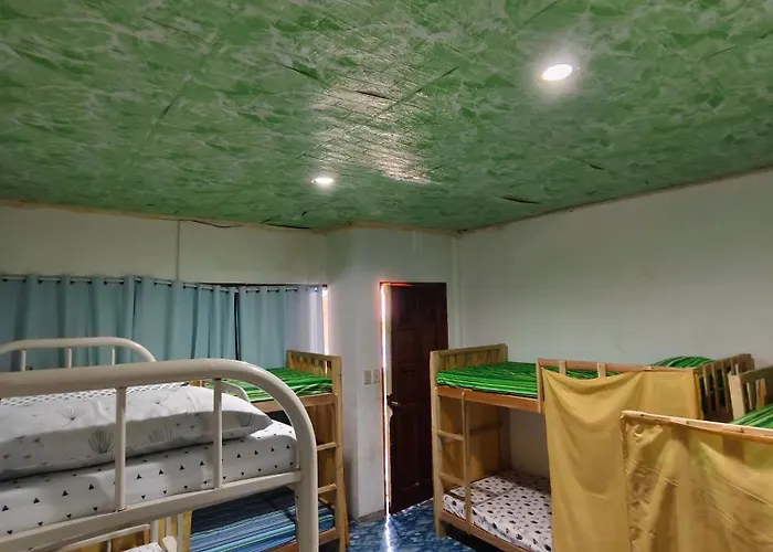 Kael Moalboal Hostal Basdiot